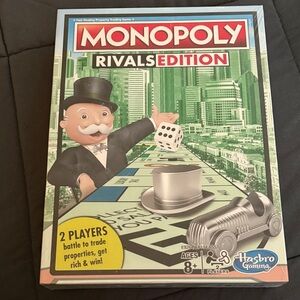 Hasbro Monopoly Rivals Edition - Green and Silver